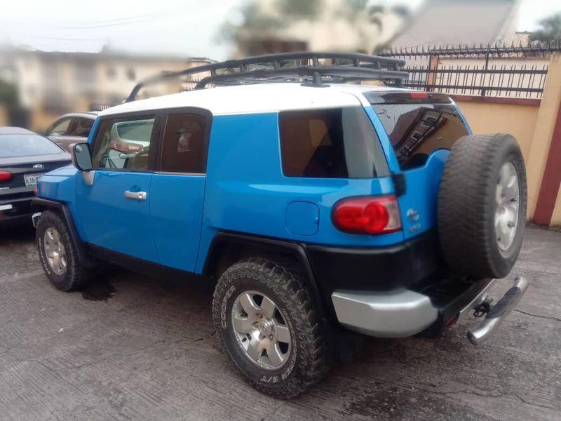 Toyota FJ Cruiser • 2007 • 130,000 km 4