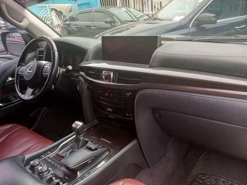 Lexus LX • 2021 • 3 km 3