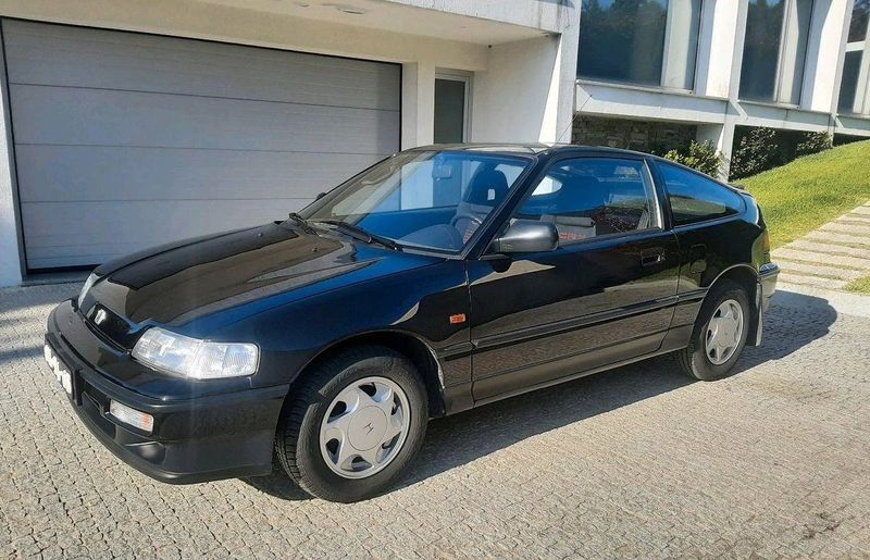 Honda CR-X • 1990 • 80,000 km 5