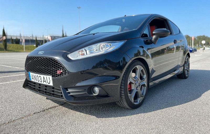 Ford Fiesta • 2015 • 90,000 km 1