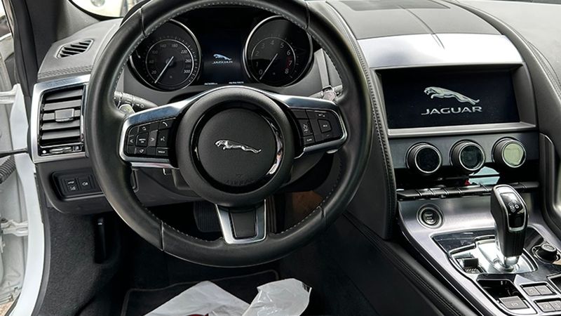 Jaguar F-Type • 2018 • 62,666 km 5