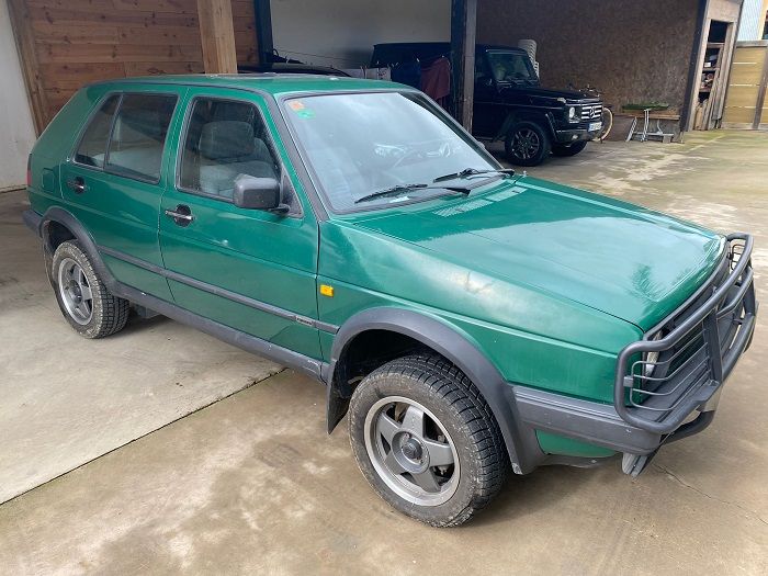 Volkswagen Golf • 1990 • 181,200 km 1