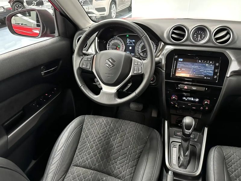 Suzuki Vitara • 2022 • 19,300 km 5