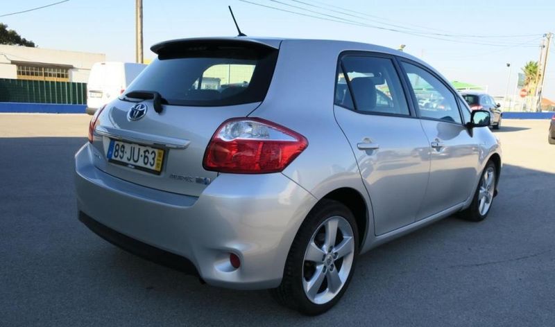 Toyota Auris • 2010 • 101,000 km 2