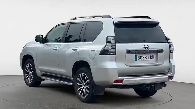 Toyota Land Cruiser • 2021 • 28,124 km 5