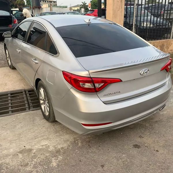Hyundai Sonata • 2015 • 89,671 km 4