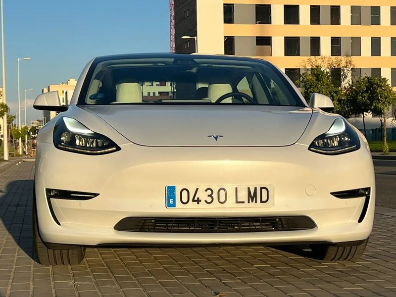 Tesla Model 3 • 2021 • 71,000 km 2