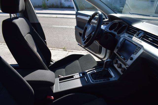 Volkswagen Passat • 2016 • 212,000 km 12