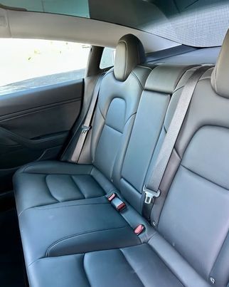 Tesla Model 3 • 2019 • 91,500 km 5