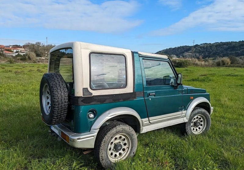 Suzuki Samurai • 1998 • 132,000 km 3