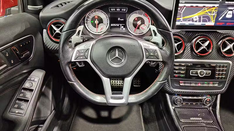 Mercedes-Benz A-Class • 2013 • 68,690 km 14