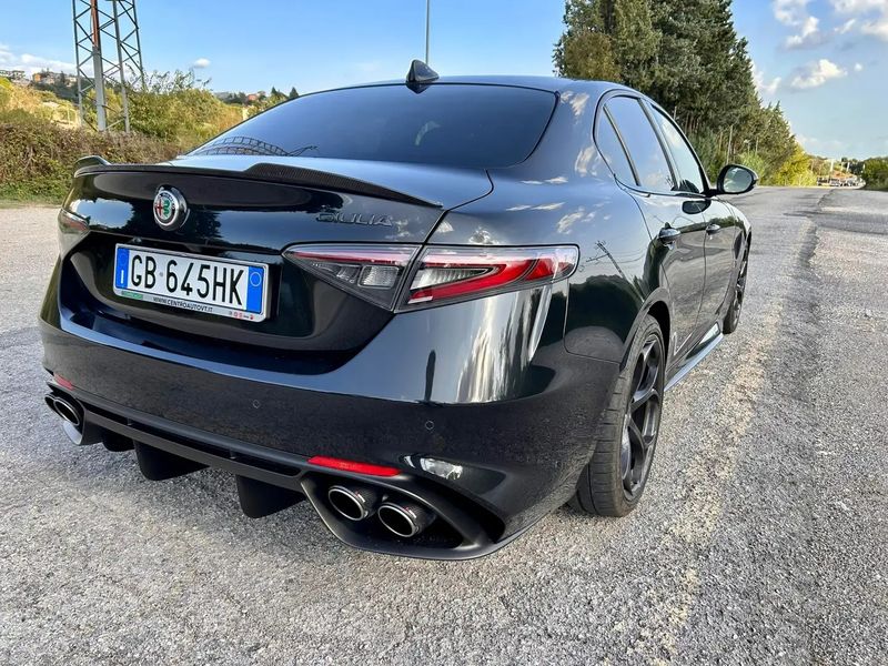 Alfa Romeo Giulia • 2020 • 45,000 km 3