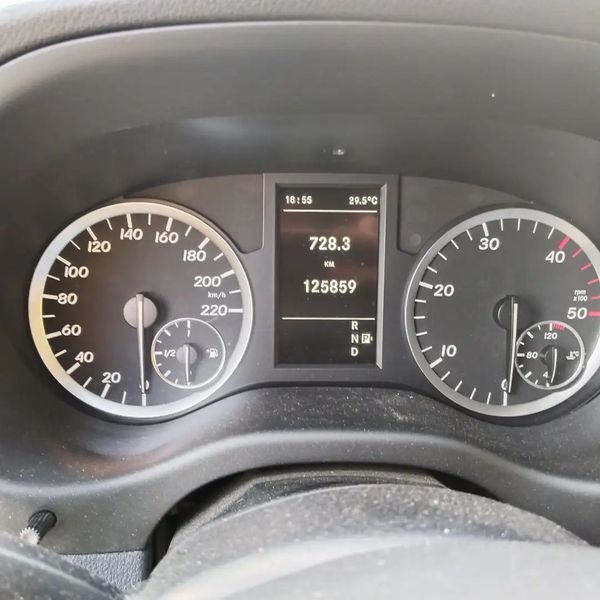 Mercedes-Benz Sprinter • 2019 • 125,500 km 12