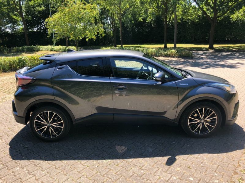 Toyota C-HR • 2018 • 64,800 km 1