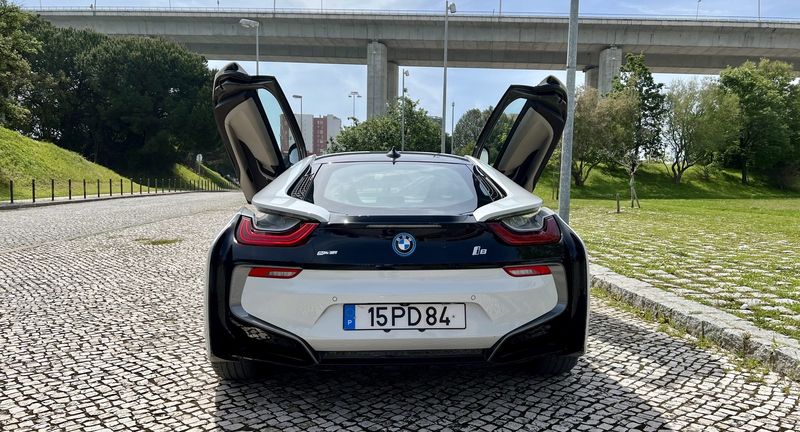 BMW i8 • 2014 • 89,430 km 11