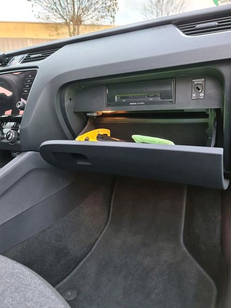 Škoda Octavia Combi • 2019 • 76,800 km 8