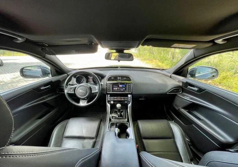 Jaguar XE • 2015 • 79,000 km 2