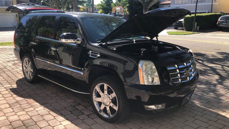 Cadillac Escalade Hybrid • 2009 • 141,100 mi 6