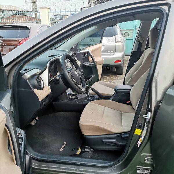 Toyota RAV4 • 2013 • 25 km 2