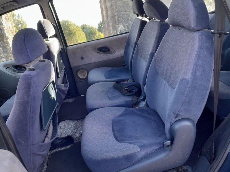 Ford Galaxy • 1998 • 274,000 km 5