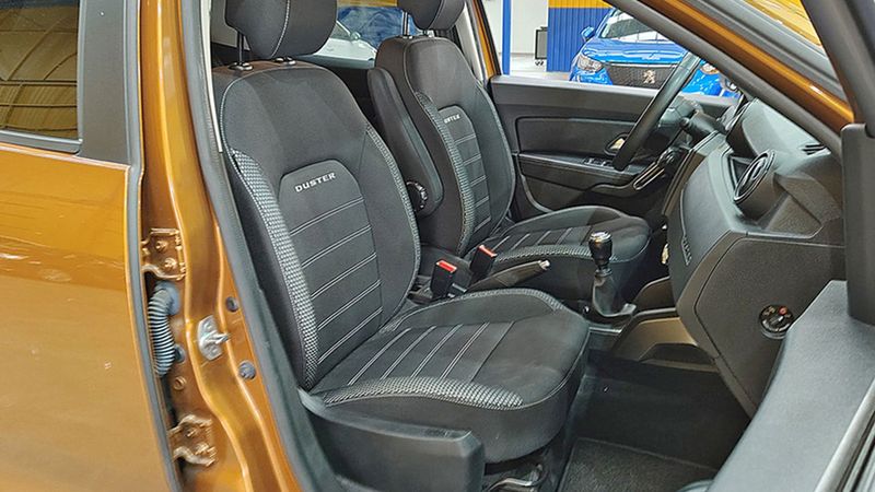 Dacia Duster • 2019 • 129,592 km 6