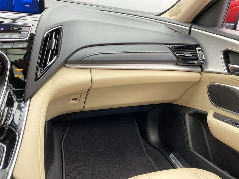 Acura RDX • 2019 • 26,733 km 9