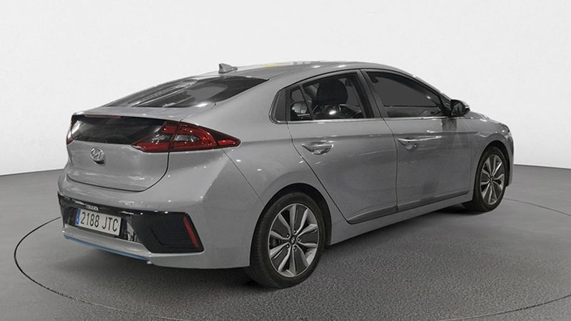 Hyundai Ioniq Hybrid • 2016 • 148,660 km 3