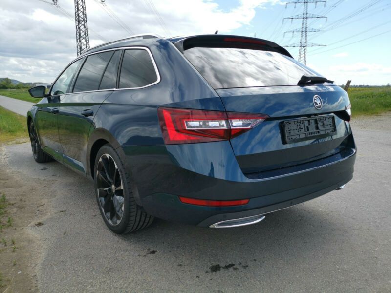 Škoda Superb • 2017 • 184,000 km 4