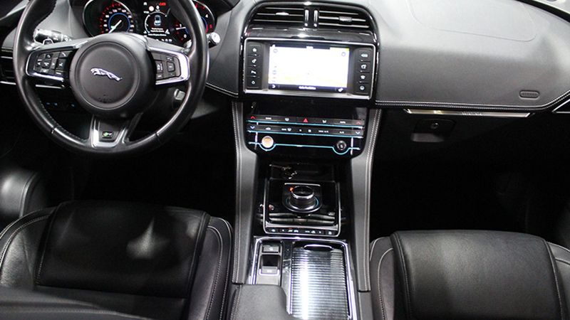 Jaguar F-Pace • 2019 • 86,784 km 25