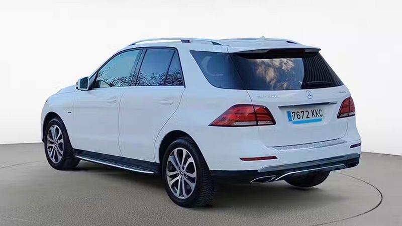 Mercedes-Benz GLE-Class • 2018 • 155,218 km 9