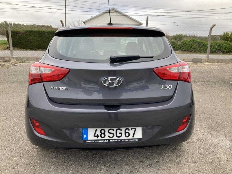 Hyundai i30 • 2016 • 209,600 km 2
