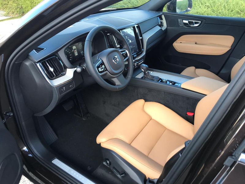 Volvo XC60 • 2018 • 68,000 km 7