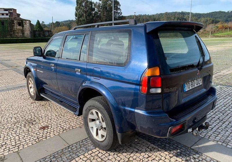 Mitsubishi Pajero Sport • 2000 • 221,000 km 2