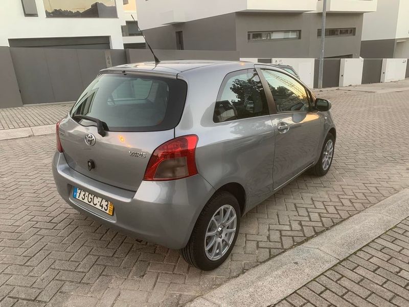 Toyota Yaris • 2008 • 87,000 km 3