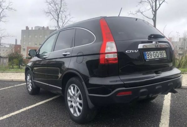 Honda CR-V • 2008 • 230,000 km 3