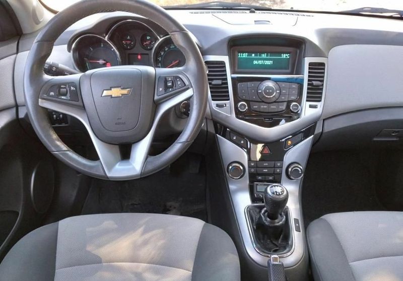 Chevrolet Cruze • 2010 • 131,412 km 1