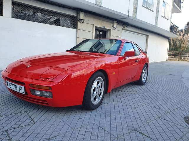 Porsche 944 • 1987 • 215,000 km 1