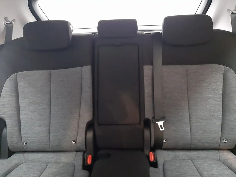 Hyundai Ioniq Electric • 2023 • 15,000 km 11