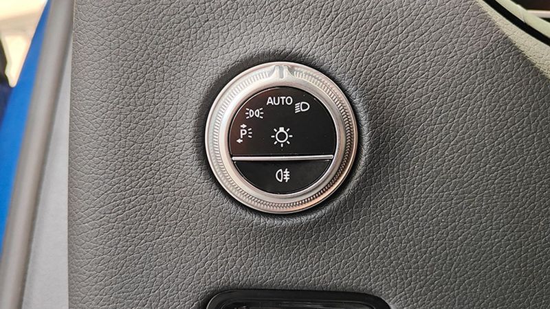 Mercedes-Benz GLC • 2023 • 11,750 km 18