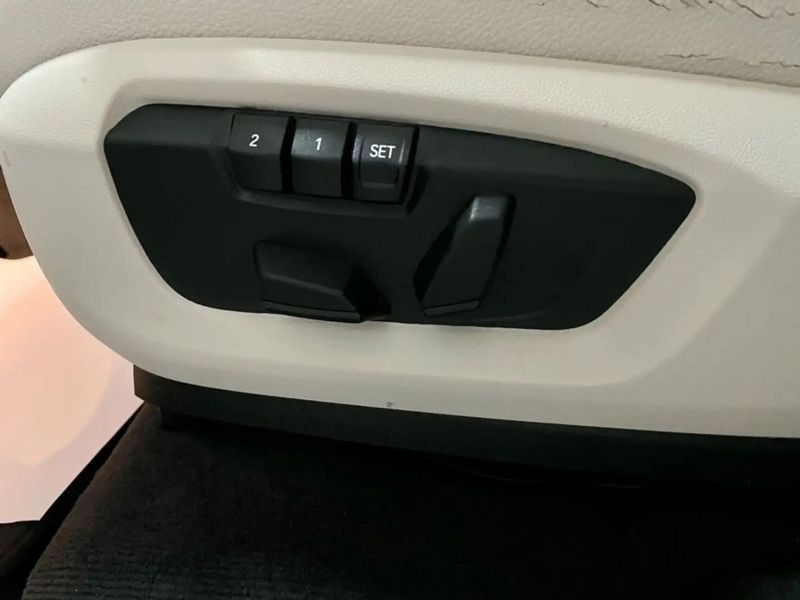 BMW X5 • 2018 • 88,000 km 13