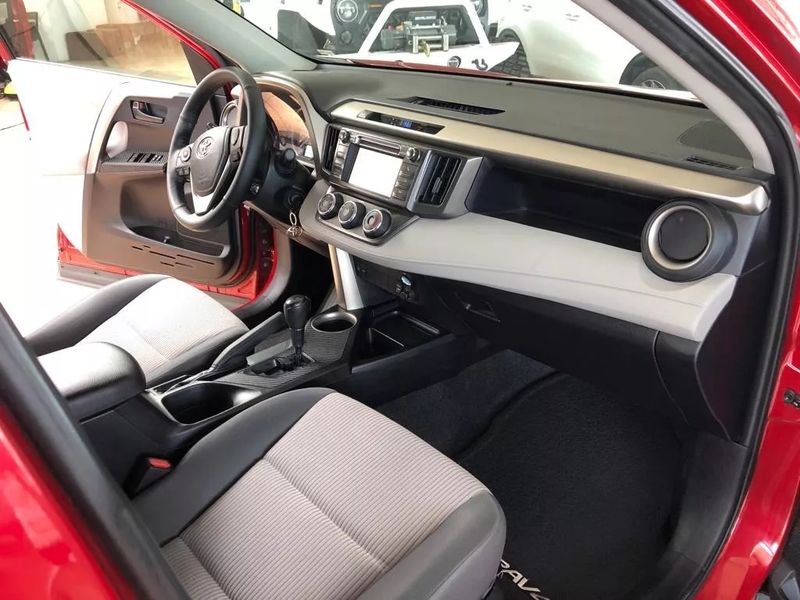 Toyota RAV4 EV • 2018 • 50,000 km 3