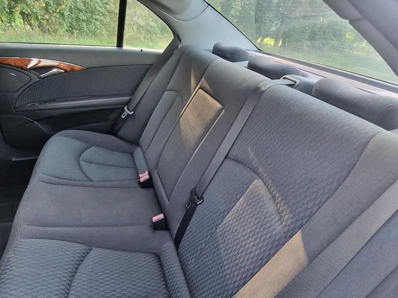 Mercedes-Benz E • 2004 • 332,000 km 6