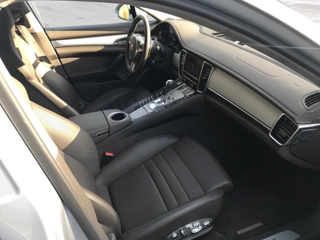 Porsche Panamera • 2013 • 155,000 km 10