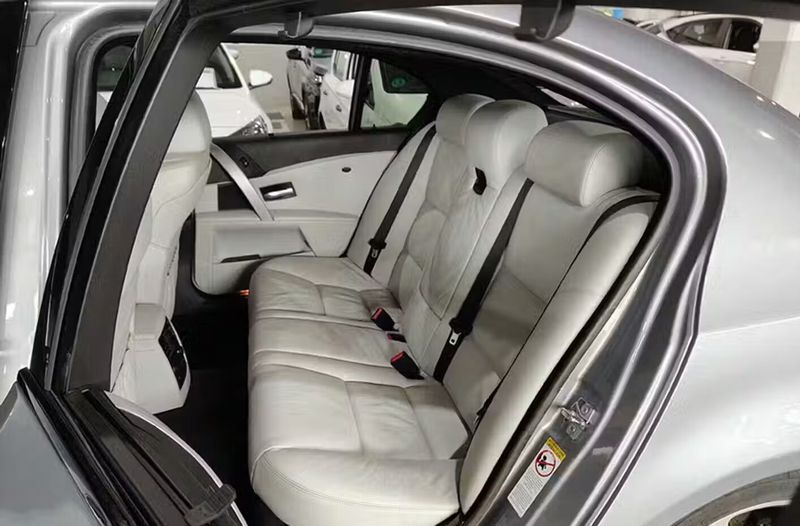 BMW M5 • 2005 • 128,313 km 5