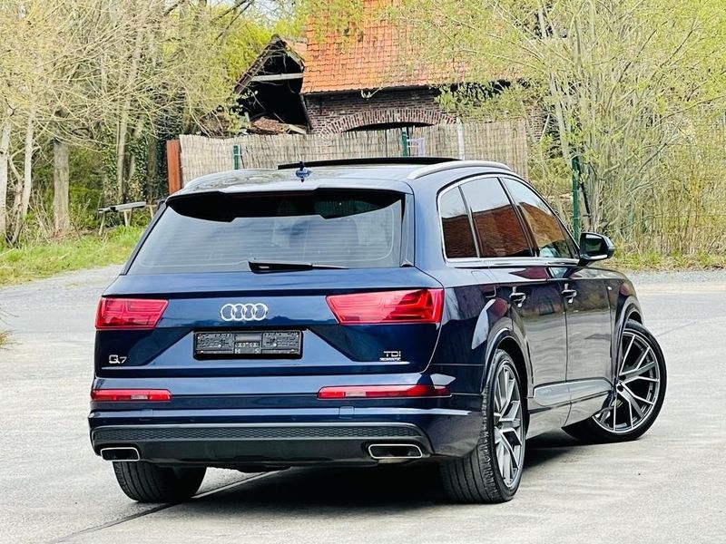 Audi Q7 • 2018 • 210,000 km 3