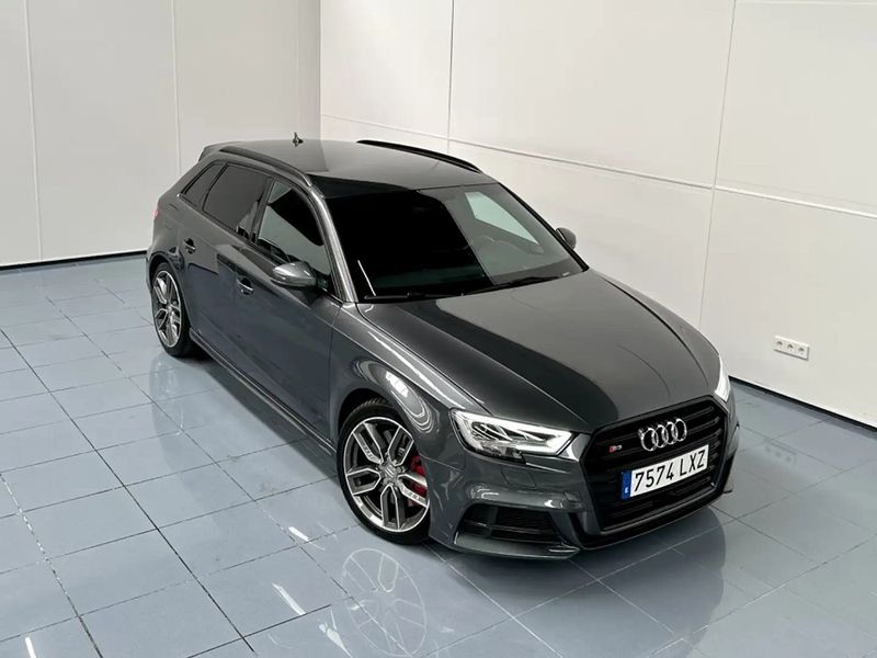 Audi A3 • 2016 • 115,000 km 1