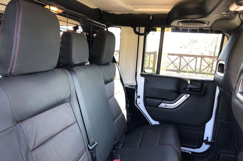 Jeep Wrangler • 2011 • 90,000 km 5