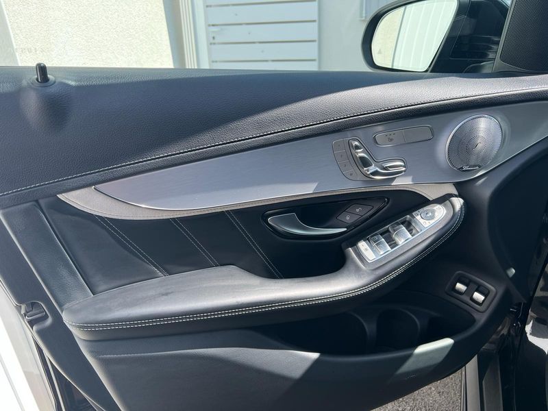 Mercedes-Benz GLC-Class Coupe • 2018 • 73,000 km 8