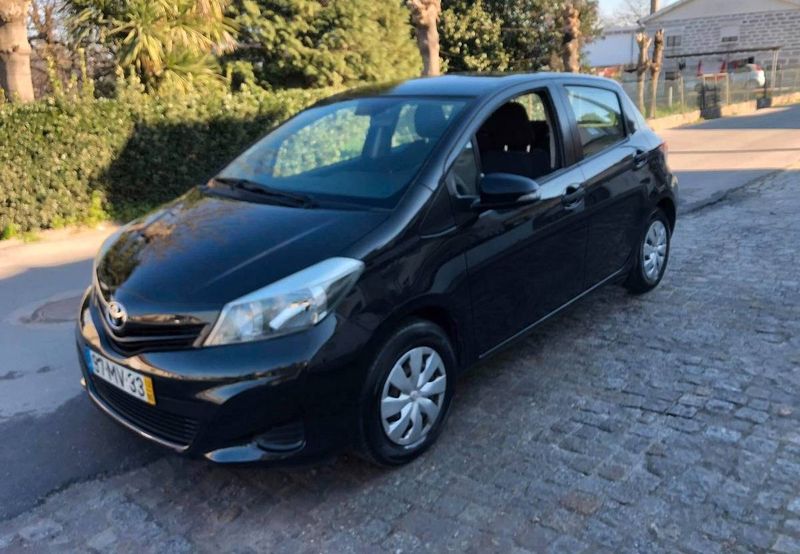 Toyota Yaris • 2012 • 180,000 km 1