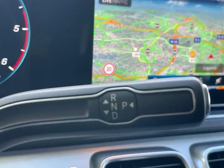 Mercedes-Benz GLK-Class • 2020 • 89,000 km 11